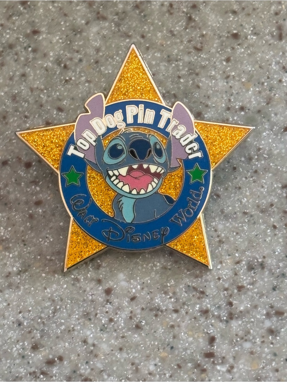 Top Dog Stitch Star Pin Trader Disney Cast Exclusive Trading Award WDW Pin